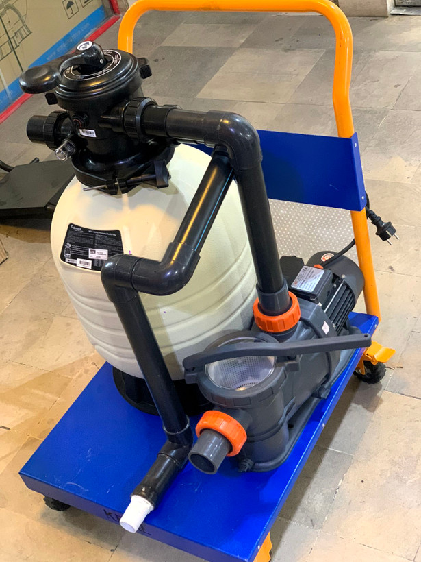 جارو استخری به همراه تصفیه استخر